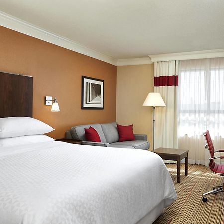 Four Points By Sheraton Kitchener-วอเตอร์ลู ภายนอก รูปภาพ