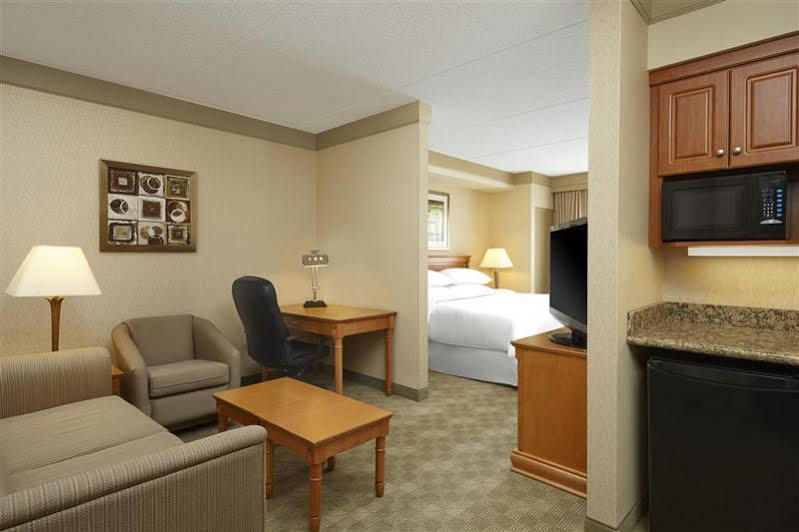 Four Points By Sheraton Kitchener-วอเตอร์ลู ภายนอก รูปภาพ