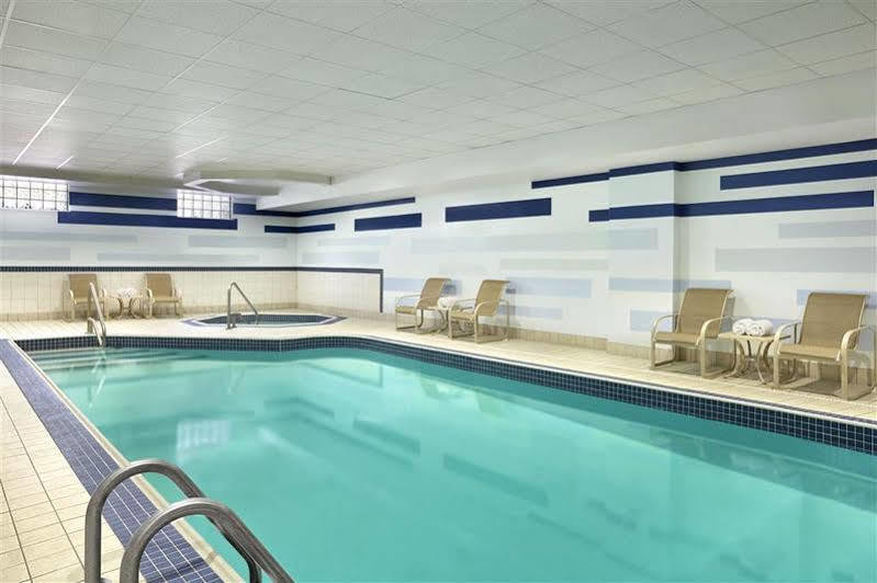Four Points By Sheraton Kitchener-วอเตอร์ลู ภายนอก รูปภาพ